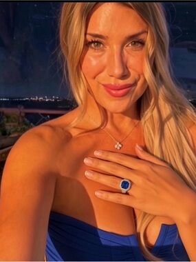 Brand NEW! Bloomingdale’s Cushion Sapphire Ring 925
